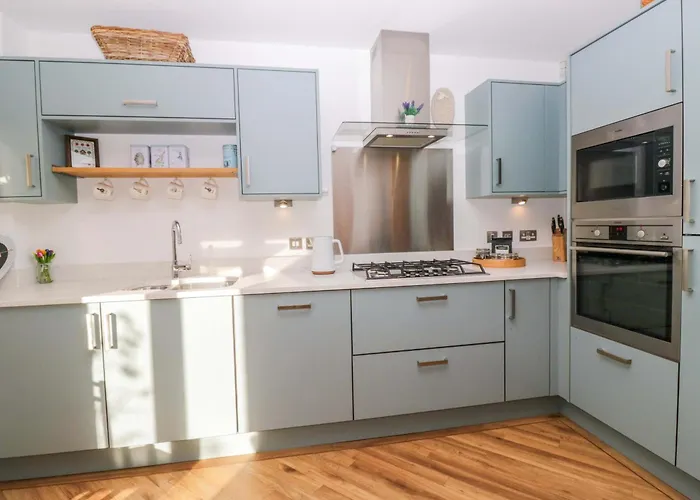 Oversands View * Grange-over-Sands